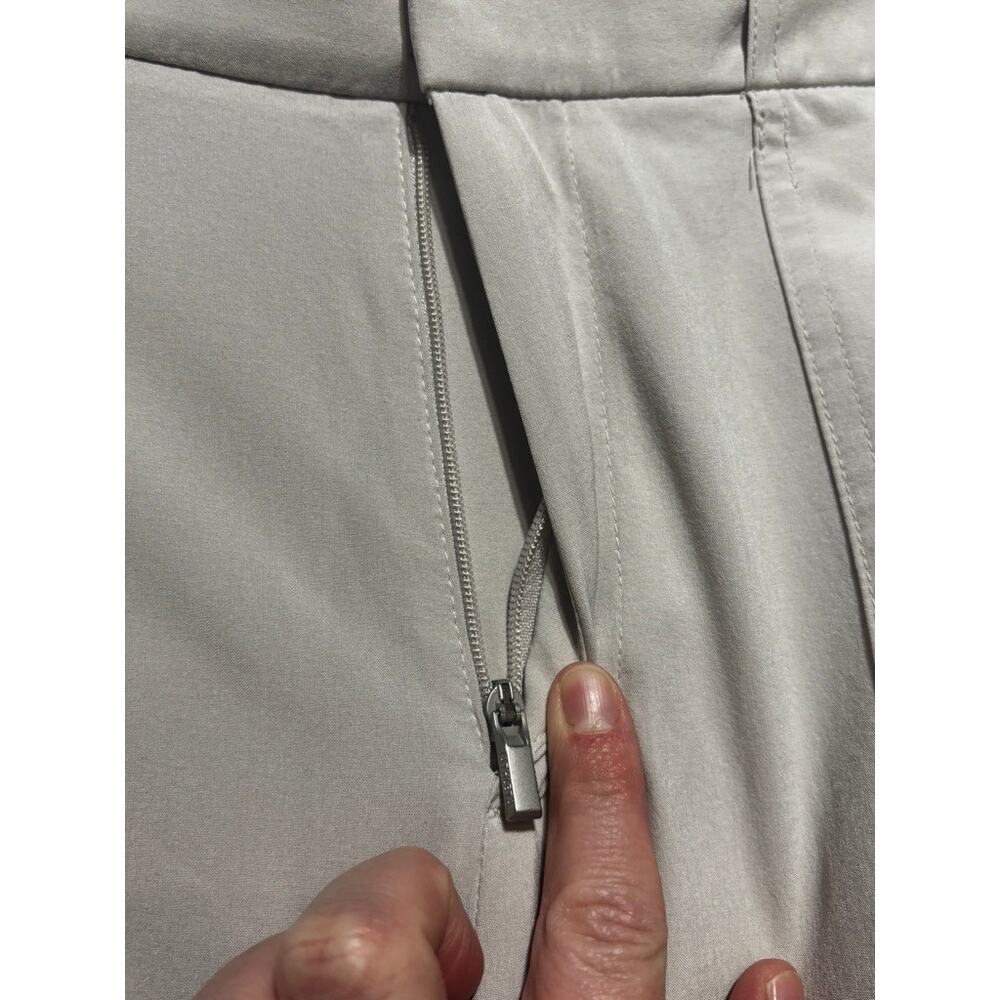 Athleta‎ Tribeca Pants Womens 10 Khaki Utility Crop Featherweight Stretch - Picture 4 of 11